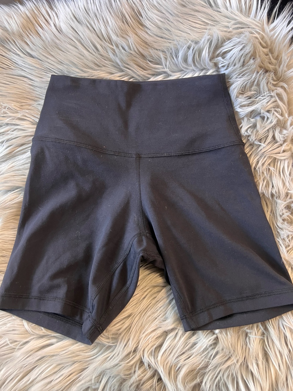 Like new lululemon align High-Waisted shorts